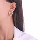 Brinco Splendya Cravejado Rosa Cristal Leitoso com Banho em Ouro 18k