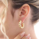 Brinco Splendya Meia Argola Torcido (30MM) com Banho em Ouro